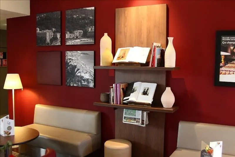 Campanile Nice Aeroport Hotell