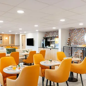 Residhome Aeroport *** ニース