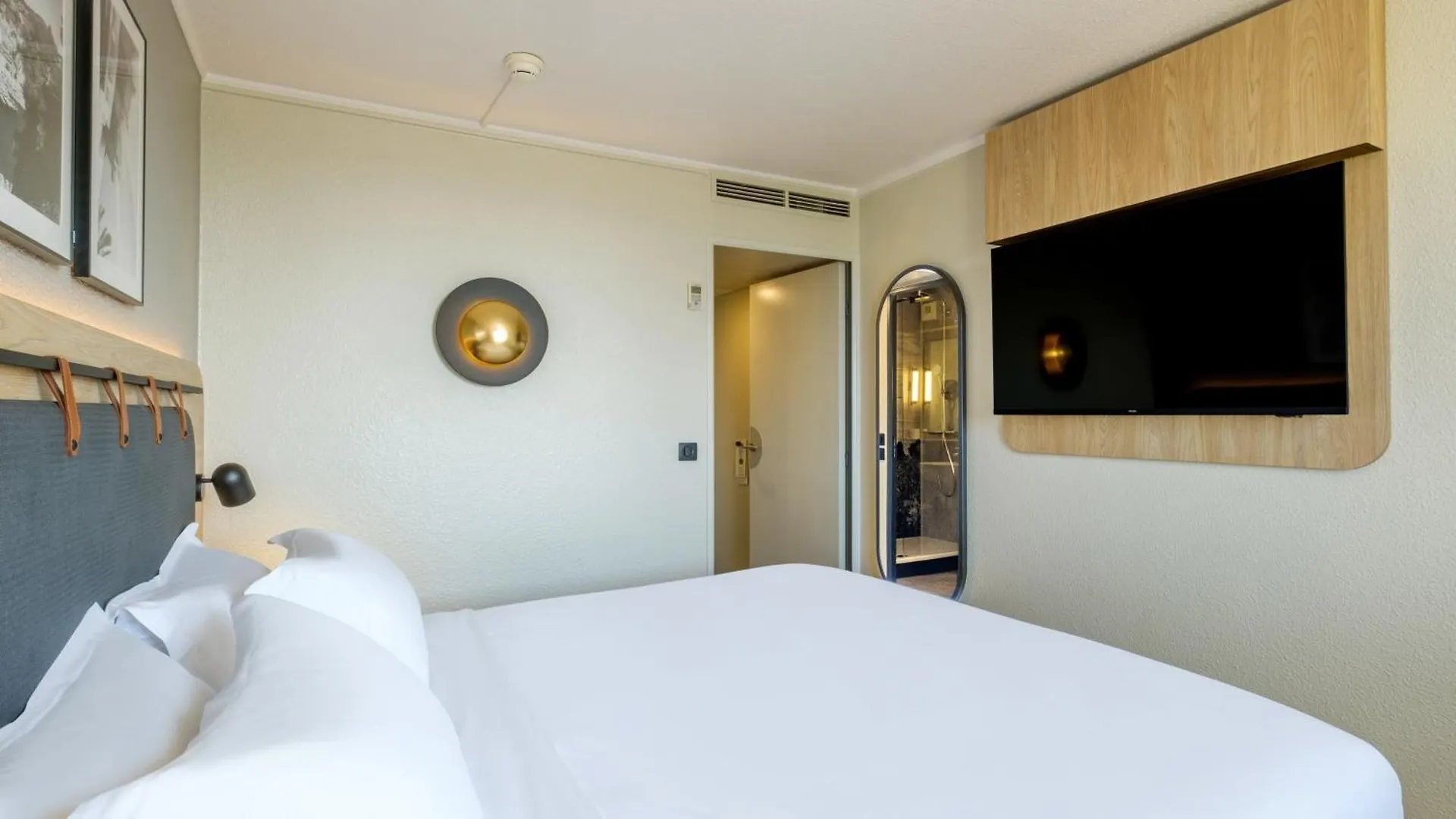 Campanile Nice Aeroport Otel